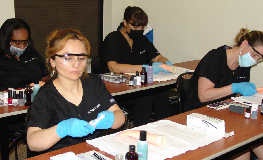 What To Expect From Nail Tech School